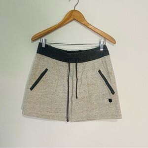 Burton size medium grey cotton skirt